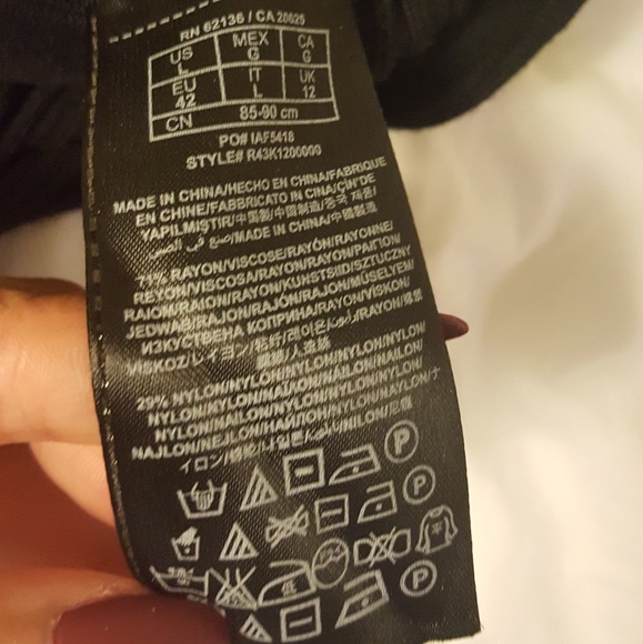 Guess Wrap Sweater - Picture 4 of 4